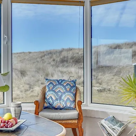 Pauli - 75m From The Sea By Interhome Nyaraló